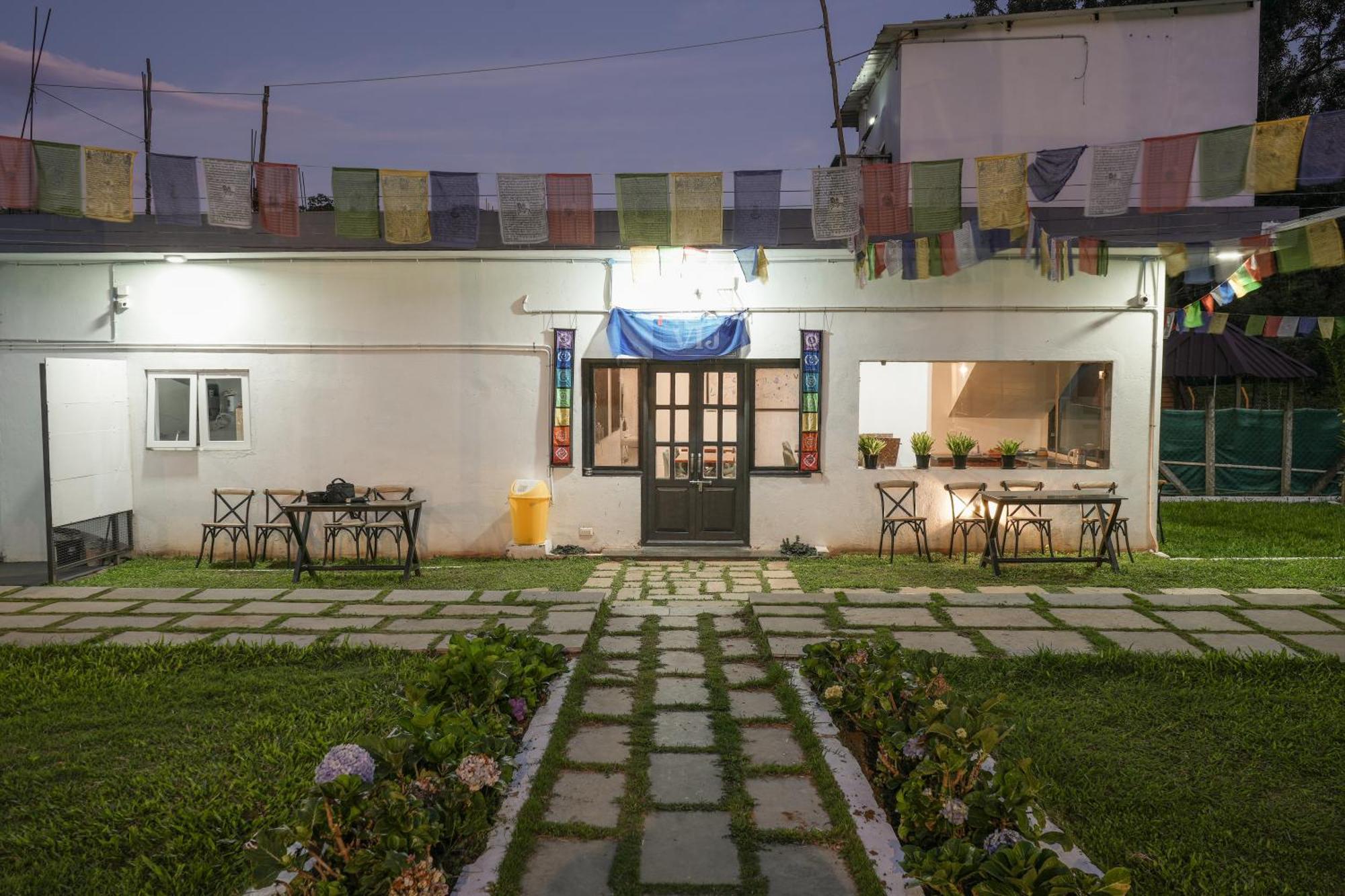 The Door To Nirvana Cottages Coonoor Exterior photo
